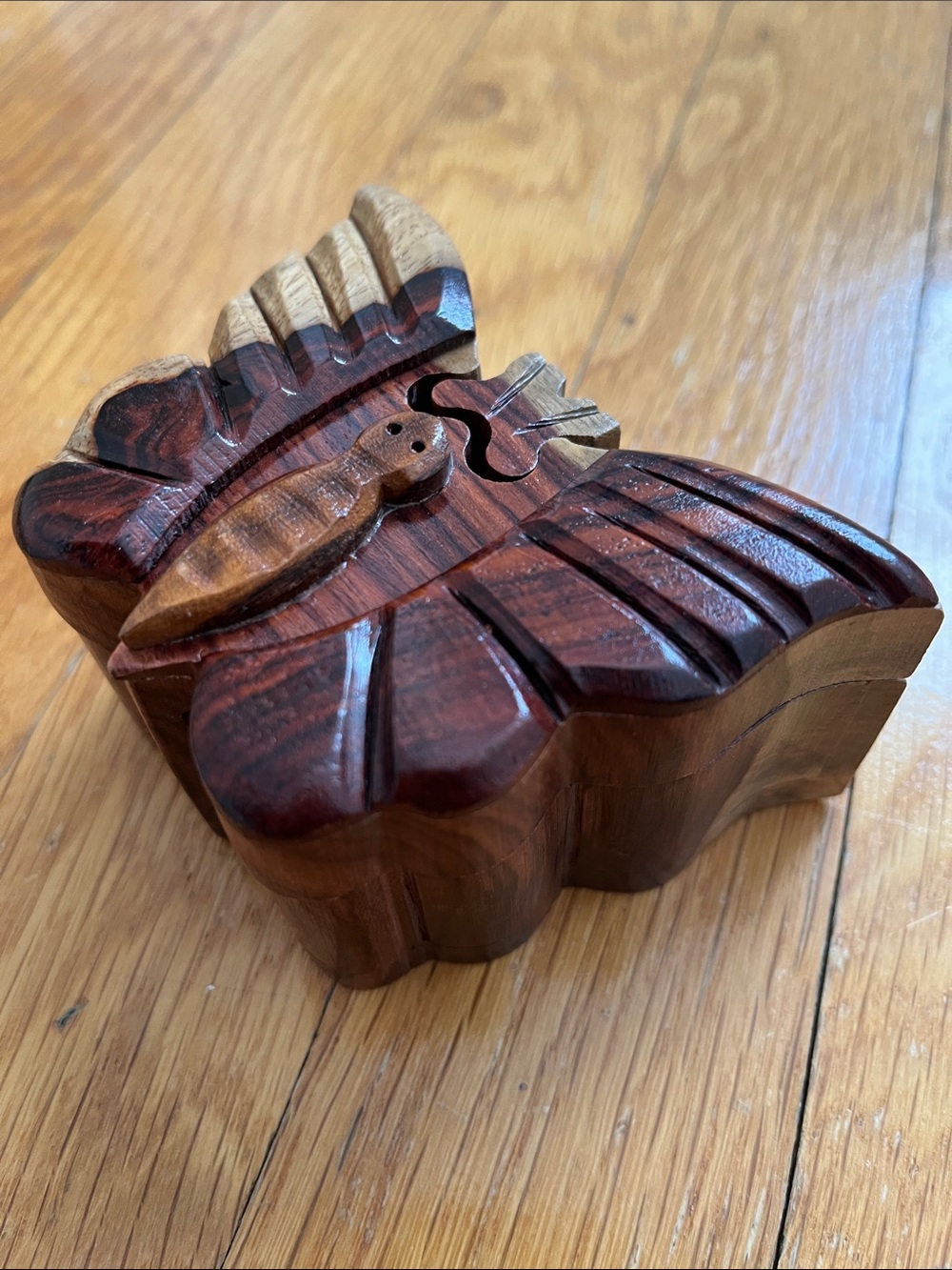Butterfly Carved Wooden Puzzle Jewelry Box Small Treasure Keeper 4 Pieces - Picture 9 of 10